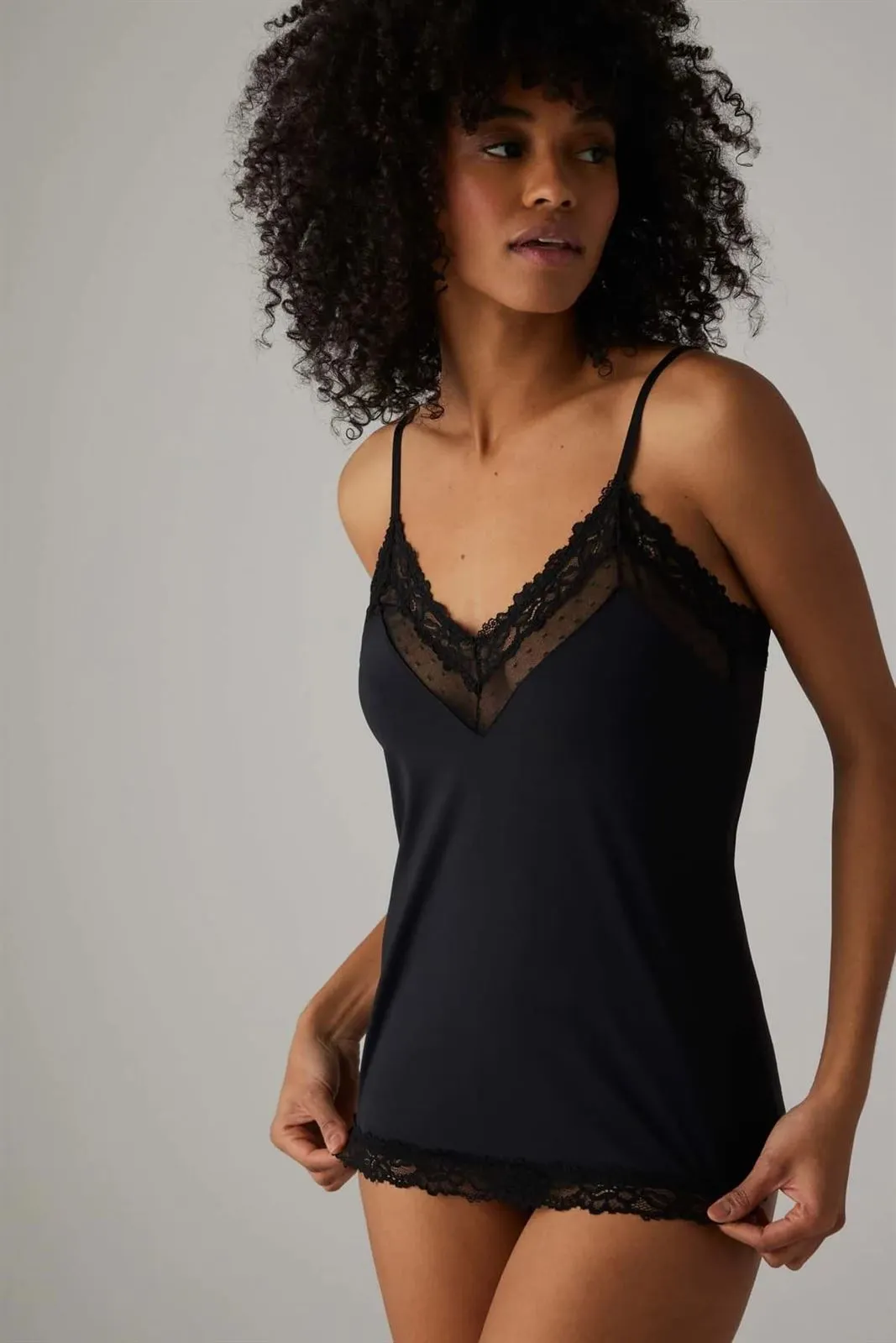 La Lencería se Consolida como la Nueva Moda Formal